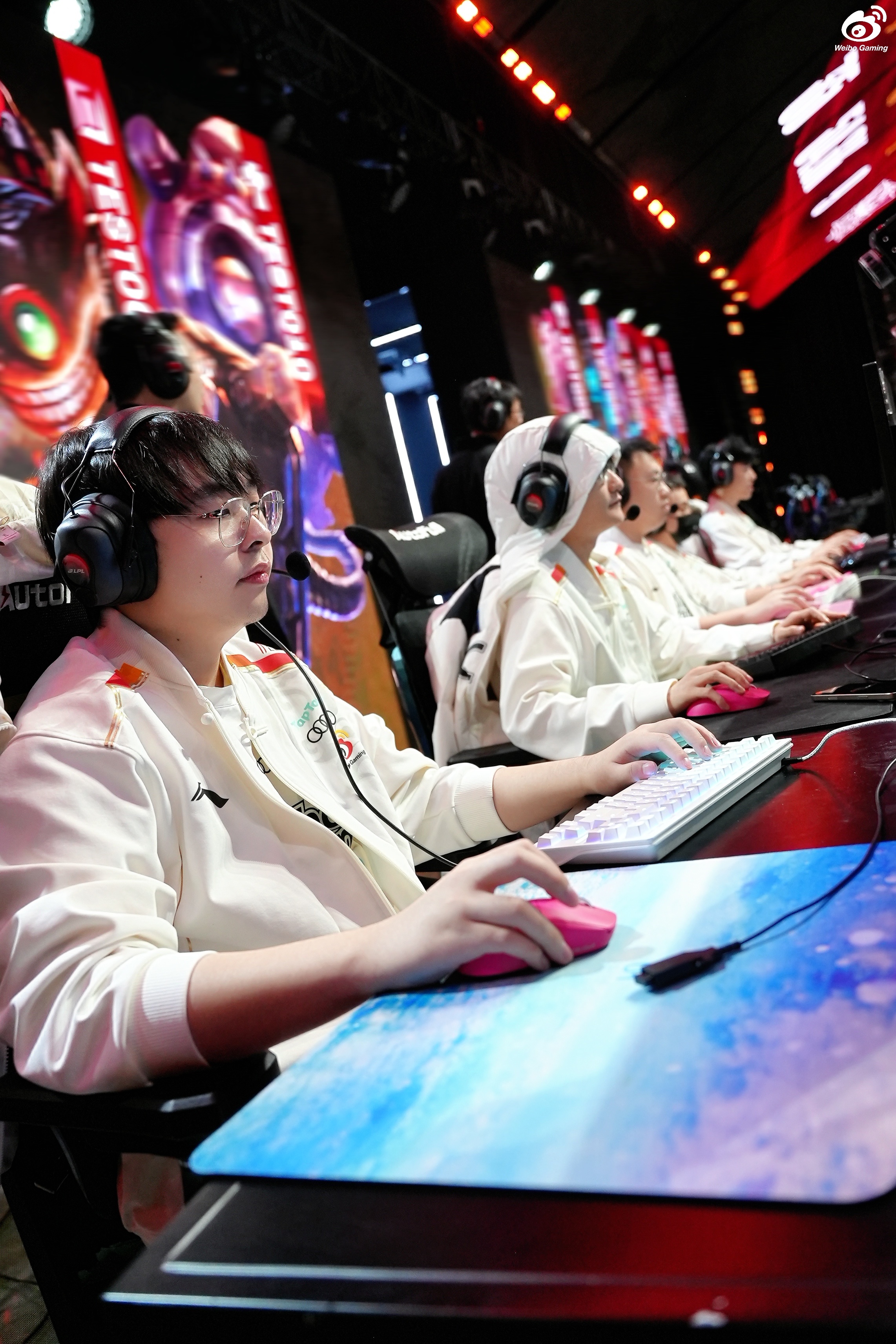 关于Rookie重返赛场，险胜首场状态出色，G2观众沸腾！赛场气氛高涨的信息